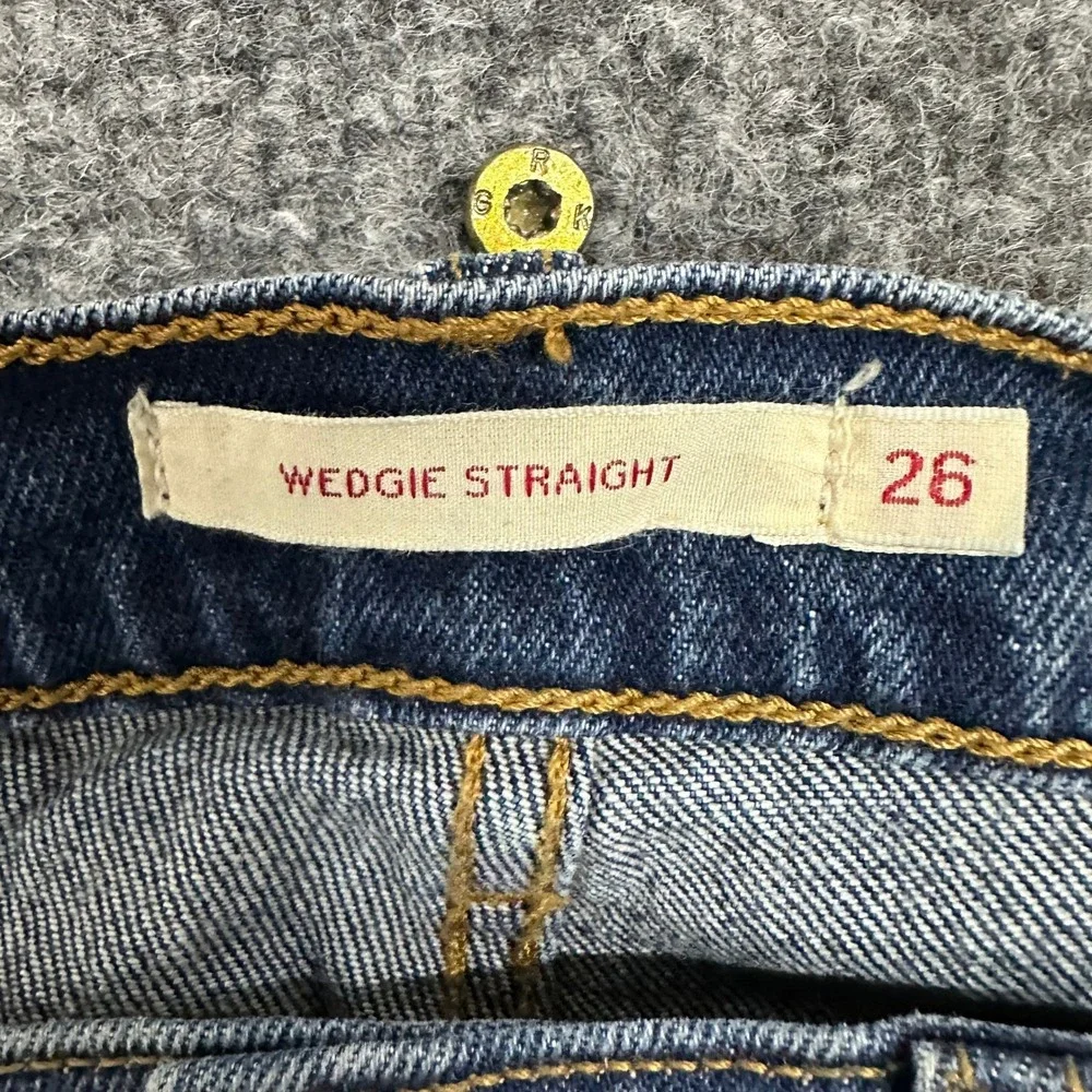 Levi's Shorts Womens Size 26 Blue Wedgie Straight Raw Hem Denim High Rise Casual